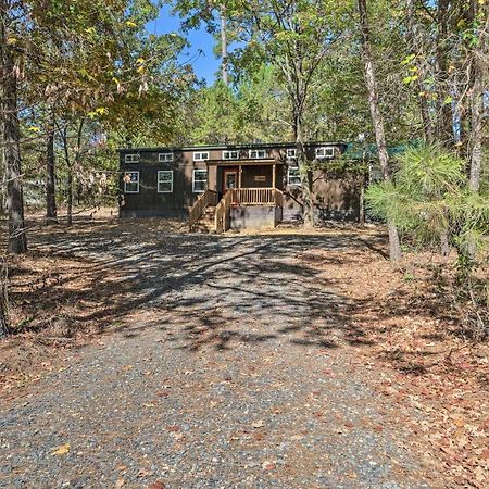 Stylish Cabin By Beavers Bend Hot Tub And Fire Pit بروكن بو المظهر الخارجي الصورة