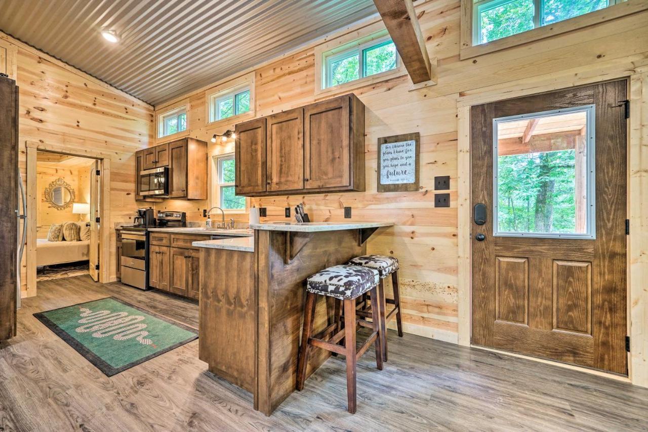 Stylish Cabin By Beavers Bend Hot Tub And Fire Pit بروكن بو المظهر الخارجي الصورة
